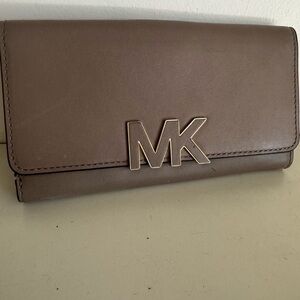 Michael Kors Taupe  Billfold  leather wallet with Gold Logo